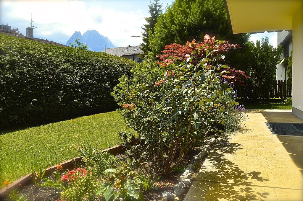 Yeti Lux - Family Garden Lodge Garmisch-Partenkirchen Kamer foto