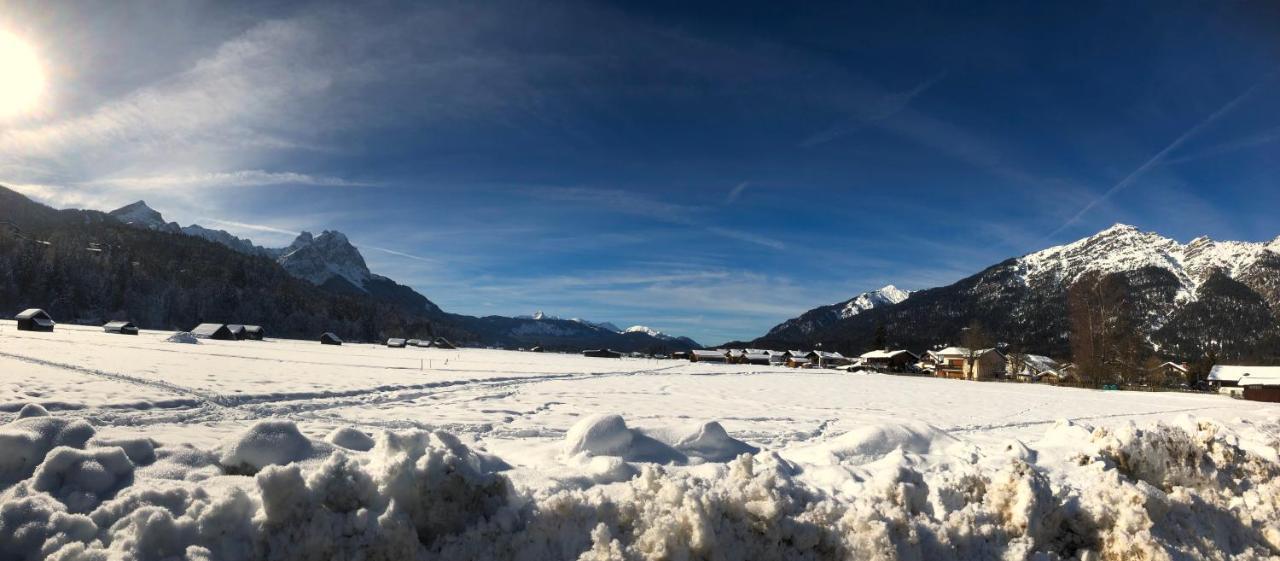 Yeti Lux - Family Garden Lodge Garmisch-Partenkirchen Buitenkant foto